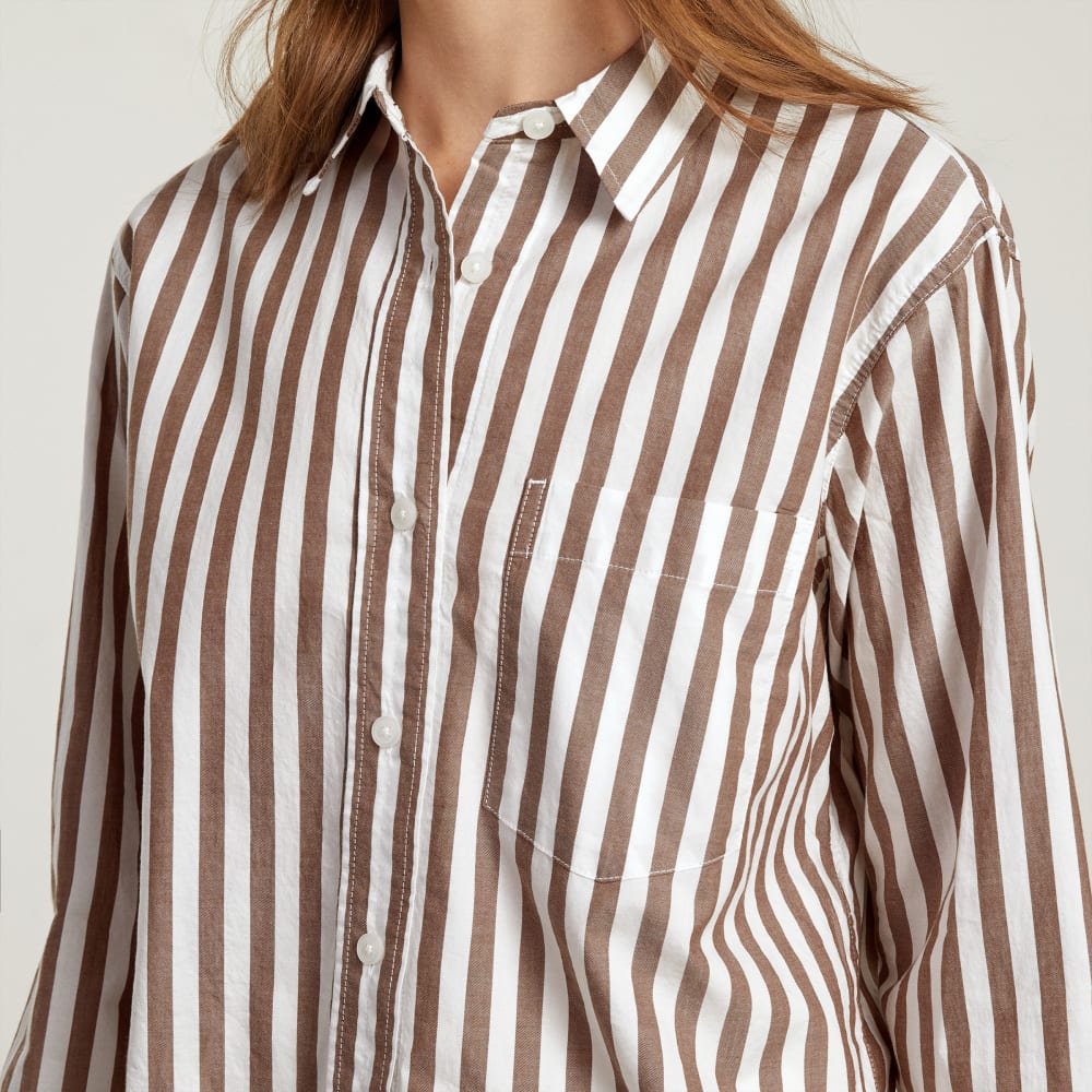 The Way-Short Shirt In Silky Cotton | Espresso / White - Image 5