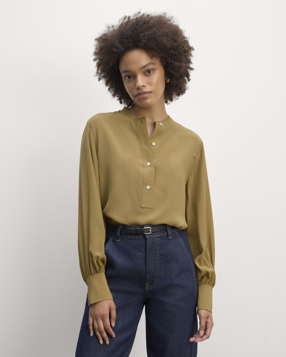 The Henley Shirt In Washable Silk | Fennel Seed