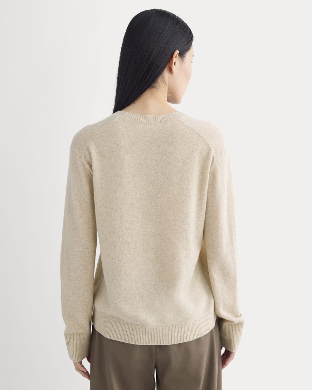 The Classic V In Cashmere | Heather Light Camel - Image 5