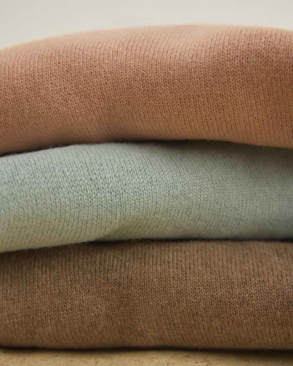 The Classic Crew In Cashmere | Blush Pink - Image 7