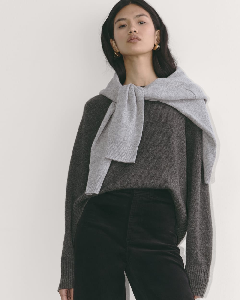 The Boxy Crew In Cashmere | Heather Charcoal - Image 4