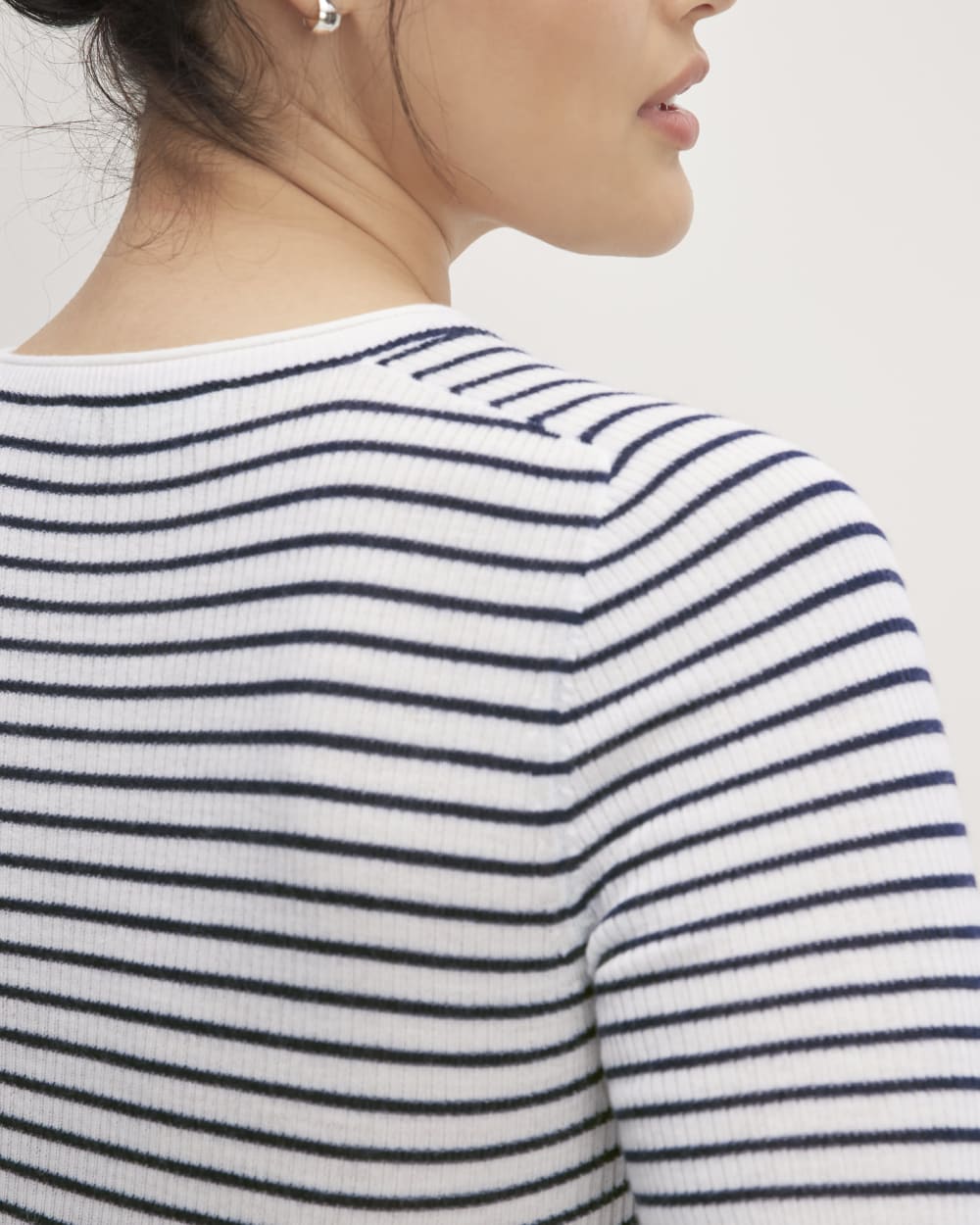 The Long-Sleeve Sweater Tee In Ultrasoft Merino | Bone/Navy - Image 5