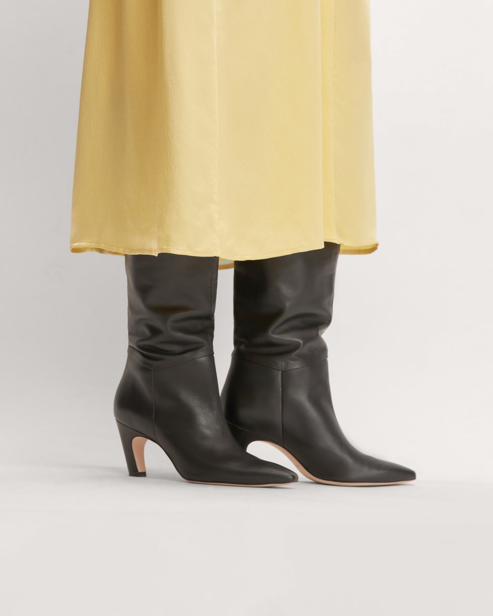 Alternative view of The Banana Boot | Black
